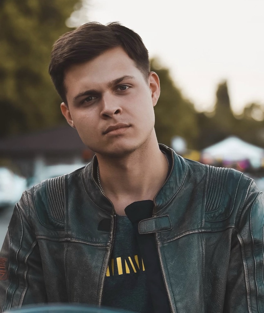 Дмитрий Новиков — починю компьютеры на дому